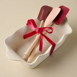 VND7018 Makerspalm, LLC French White Scalloped Loaf Pan