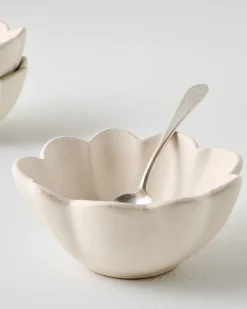 VND6562 Chaozhou Highland Crafts Company Ltd French White Scalloped Mini Bowl