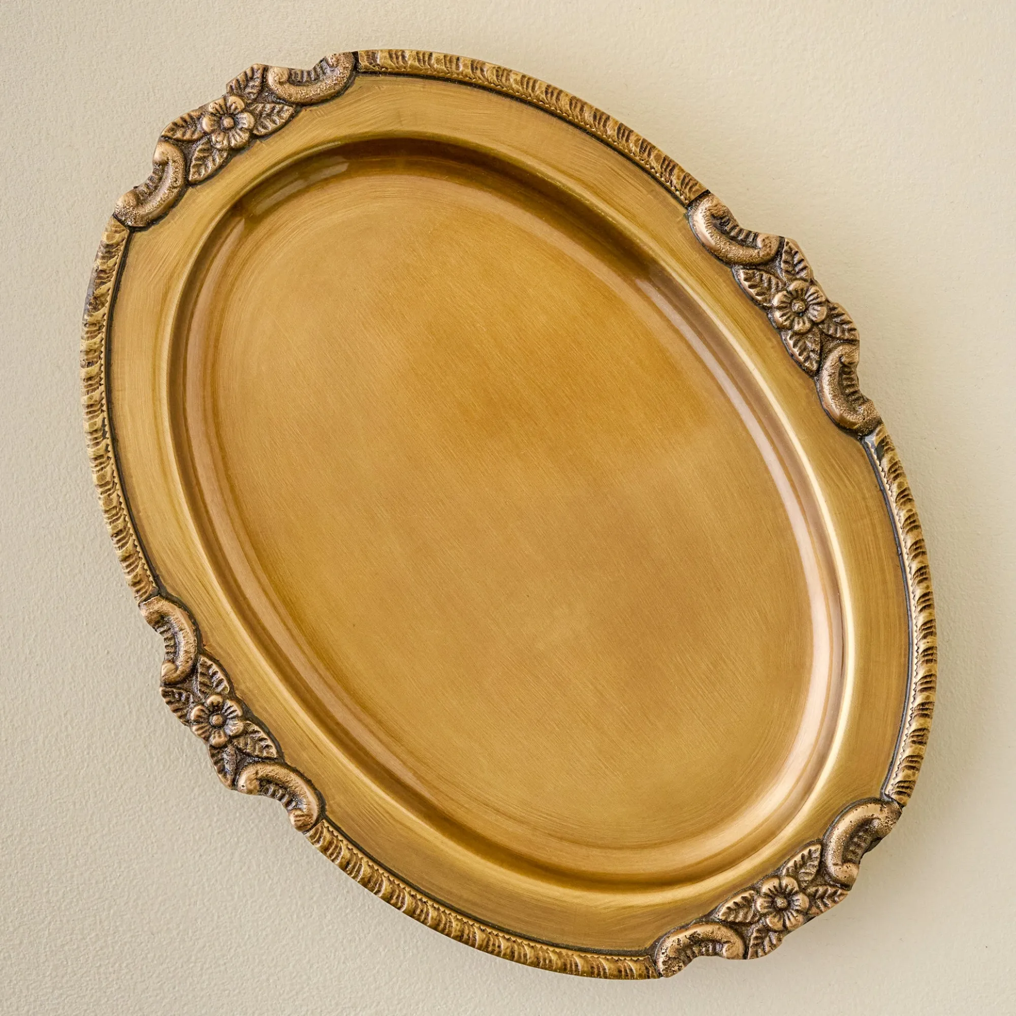 VND8550 FINE ARTS AND CRAFTS Giselle Antiqued Brass Tray