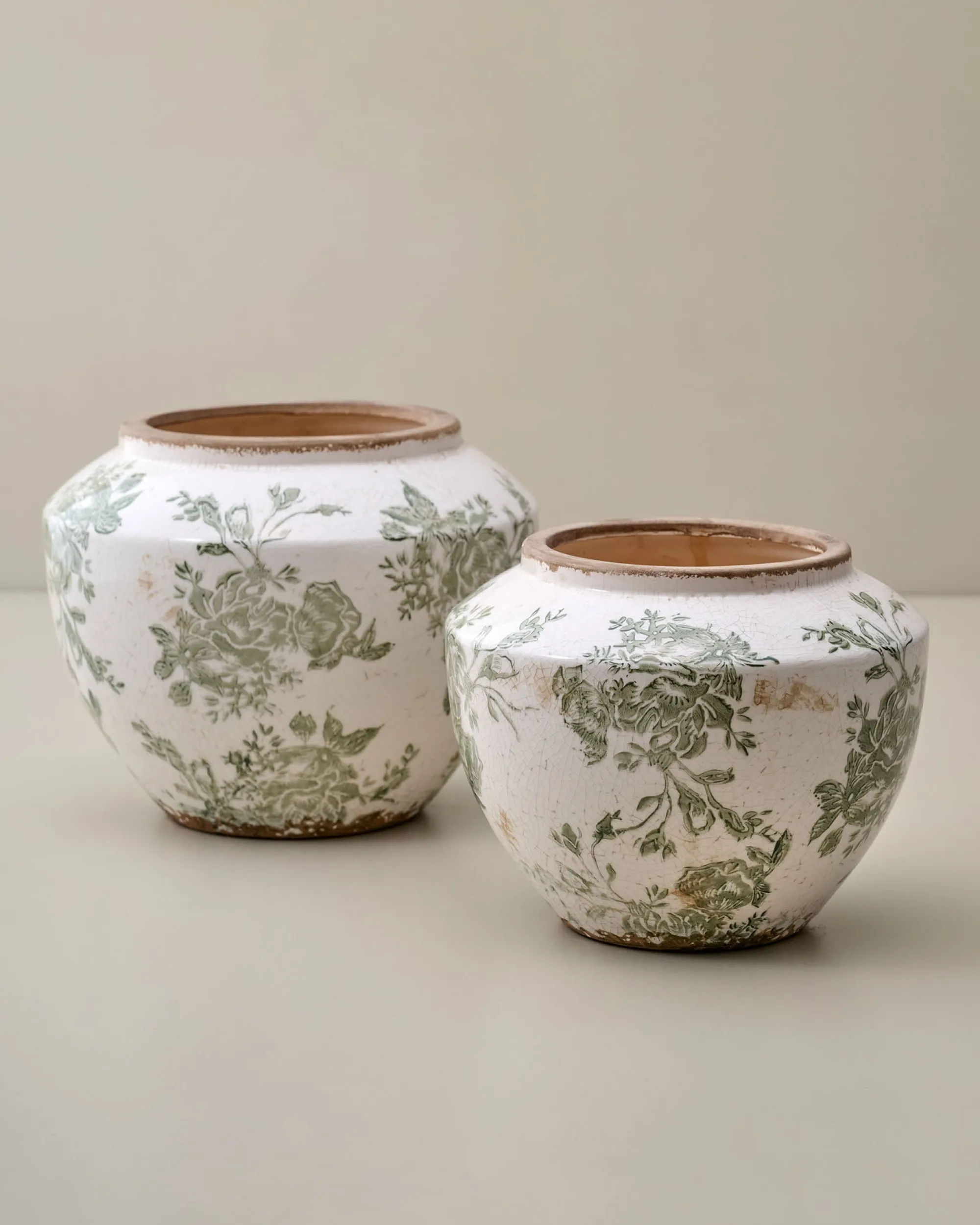 VND0078 K & K Interiors, Inc. Green and White Distressed Floral Vase