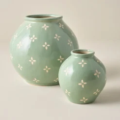 VND6562 Chaozhou Highland Crafts Company Ltd Green and White Luna Vase