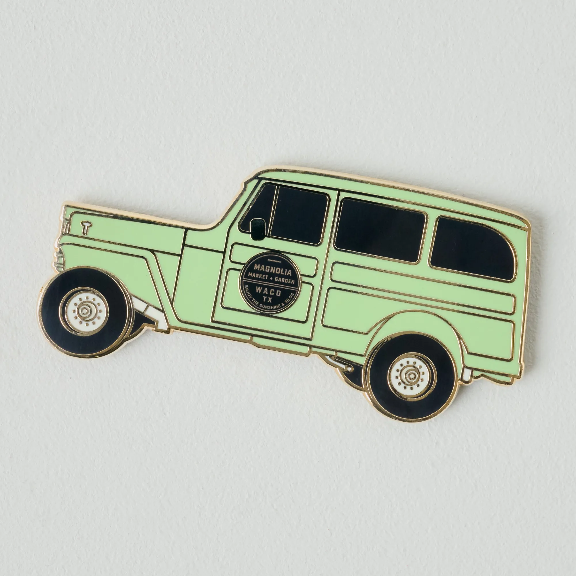 VND3322 Three Potato Four Green Jeep Colored Enamel Magnet