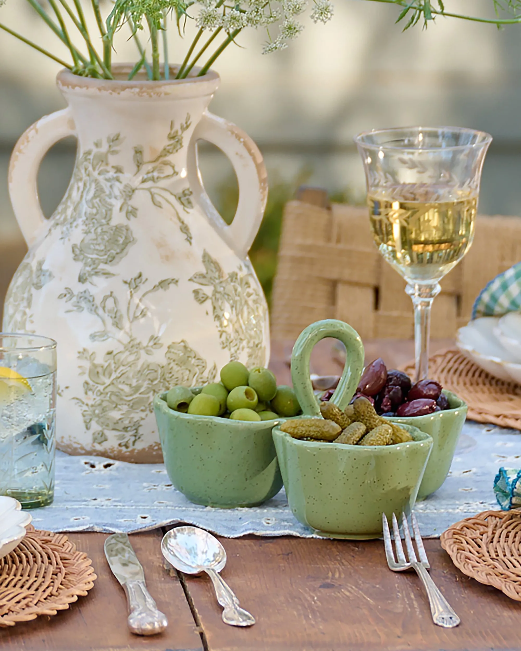 VND7817 FOXSTONE DEVELOPMENT CO.,LTD Green Scalloped Trio Snack Bowl