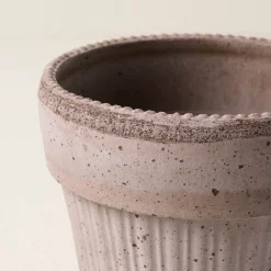 VND7468 Bergs Potter INC Grey Dotted Bergs Pot
