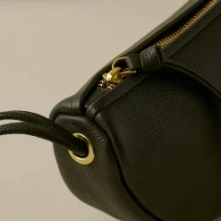 VND7905 CARMIN BLACK INC. Half Moon Bag