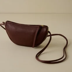 VND7905 CARMIN BLACK INC. Half Moon Bag
