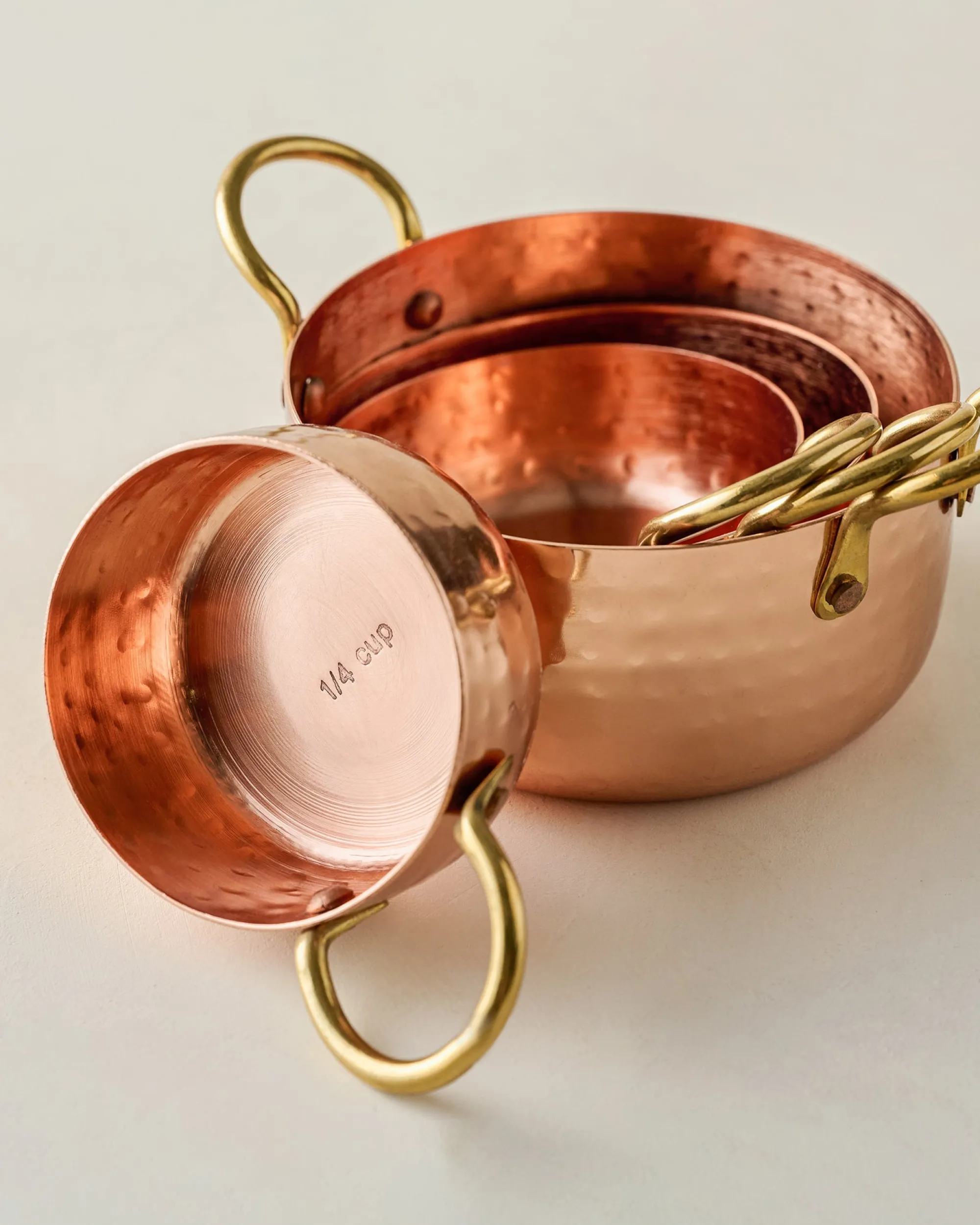 VND0018 Be Home Hammered Copper & Gold Measuring Cups