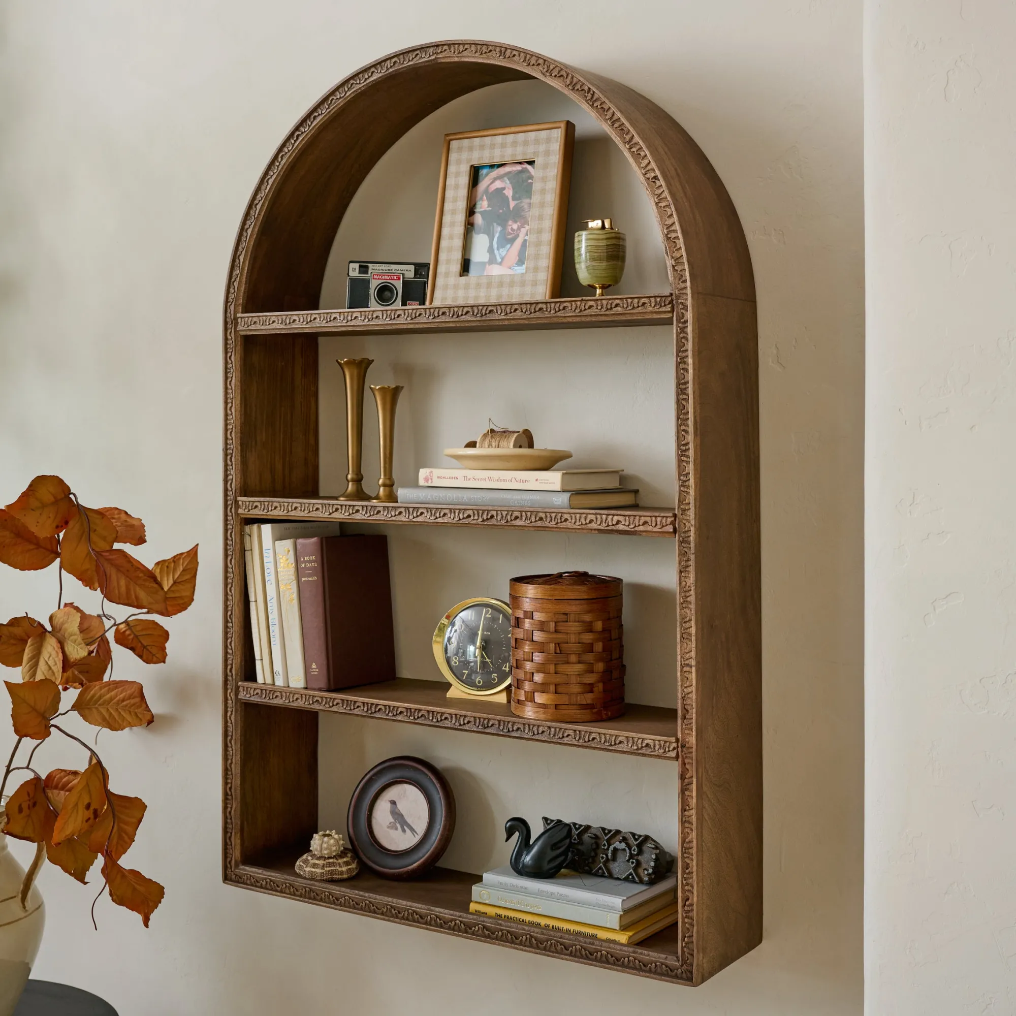 VND8122 R R INDUSTRIES Hand Carved Wooden Archer Shelf