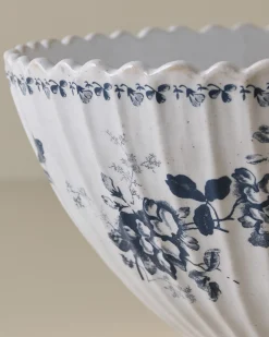 VND6562 Chaozhou Highland Crafts Company Ltd Heirloom Floral Large Mix + Serve Bowl