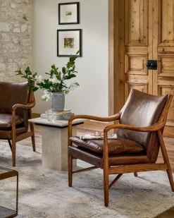 VND2729 Classic Concepts Inc Holland Chair