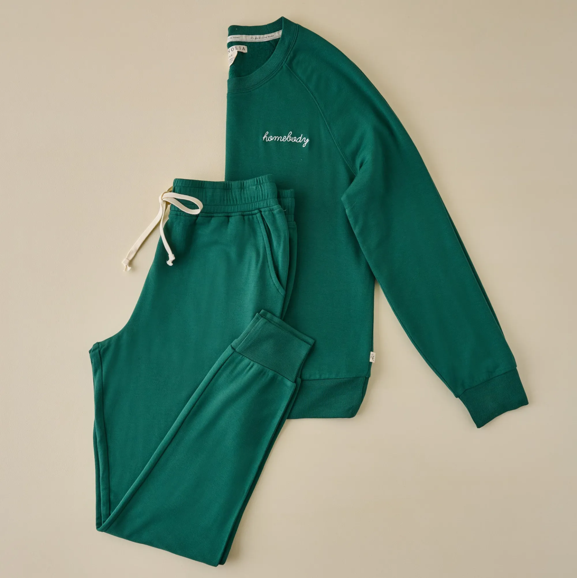 VND5492 Delta Galil Homebody Posy Green Crewneck Loungewear Set