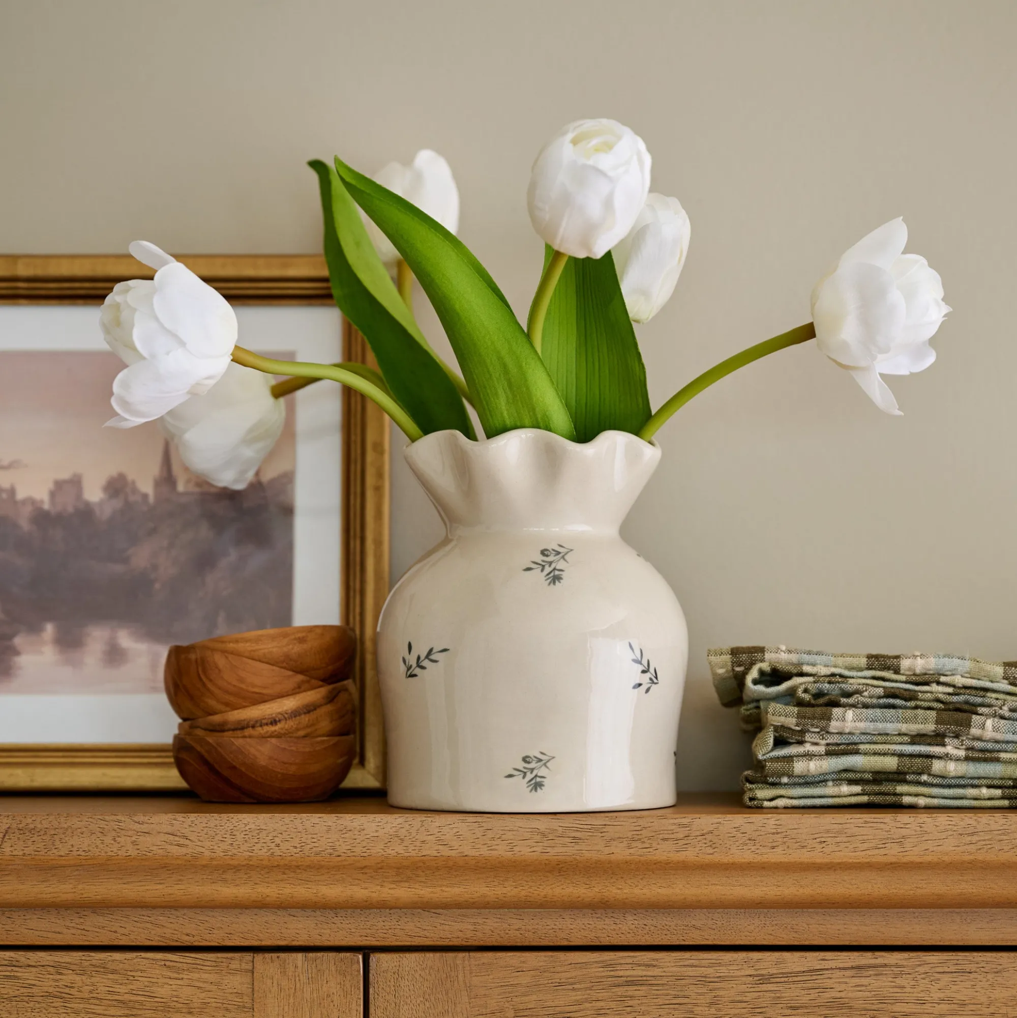 VND7817 FOXSTONE DEVELOPMENT CO.,LTD Jane Floral Vase