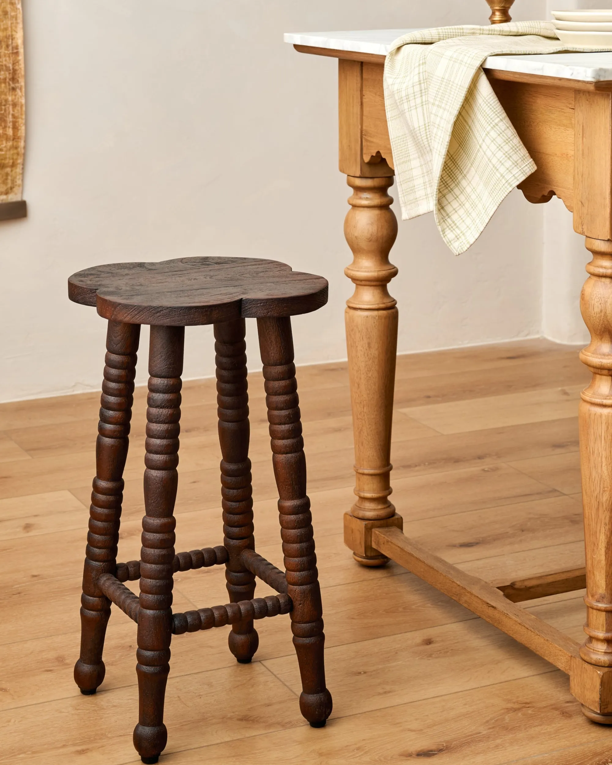 VND7924 Abhinav Exports Jude Counter Stool