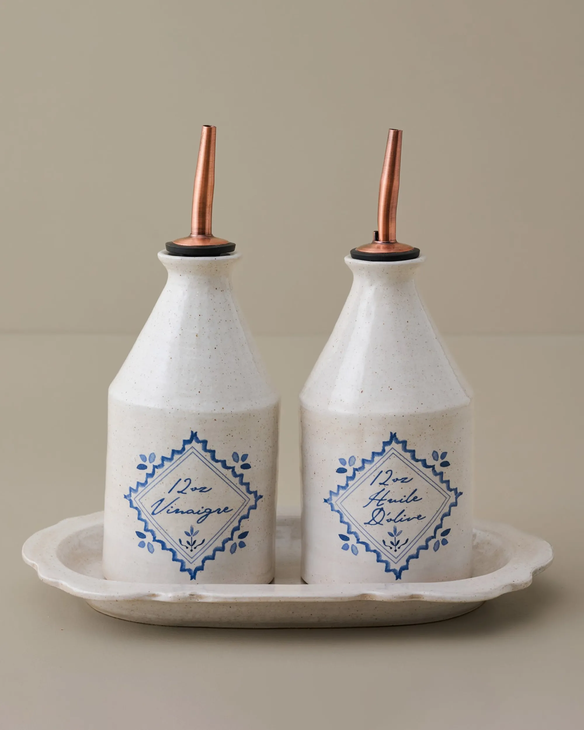 VND6562 Chaozhou Highland Crafts Company Ltd Juliet Ceramic Oil & Vinegar Pour Set
