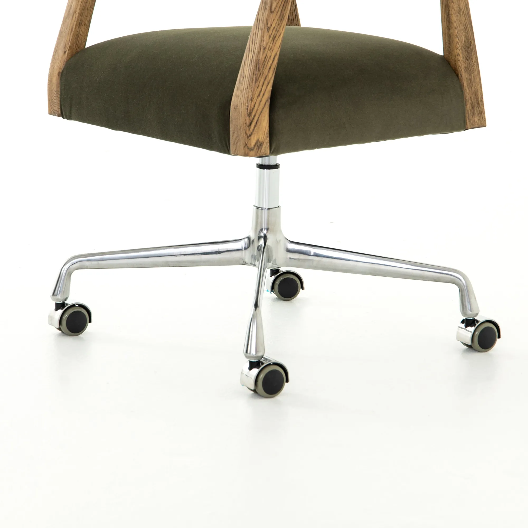 VND6200 Four Hands, LLC Kya Desk Chair