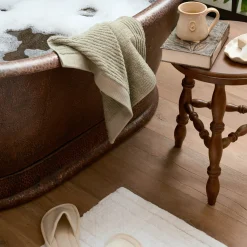 VND6475 StyleCraft Home Collection Lavinia Turned Leg Stool (short)