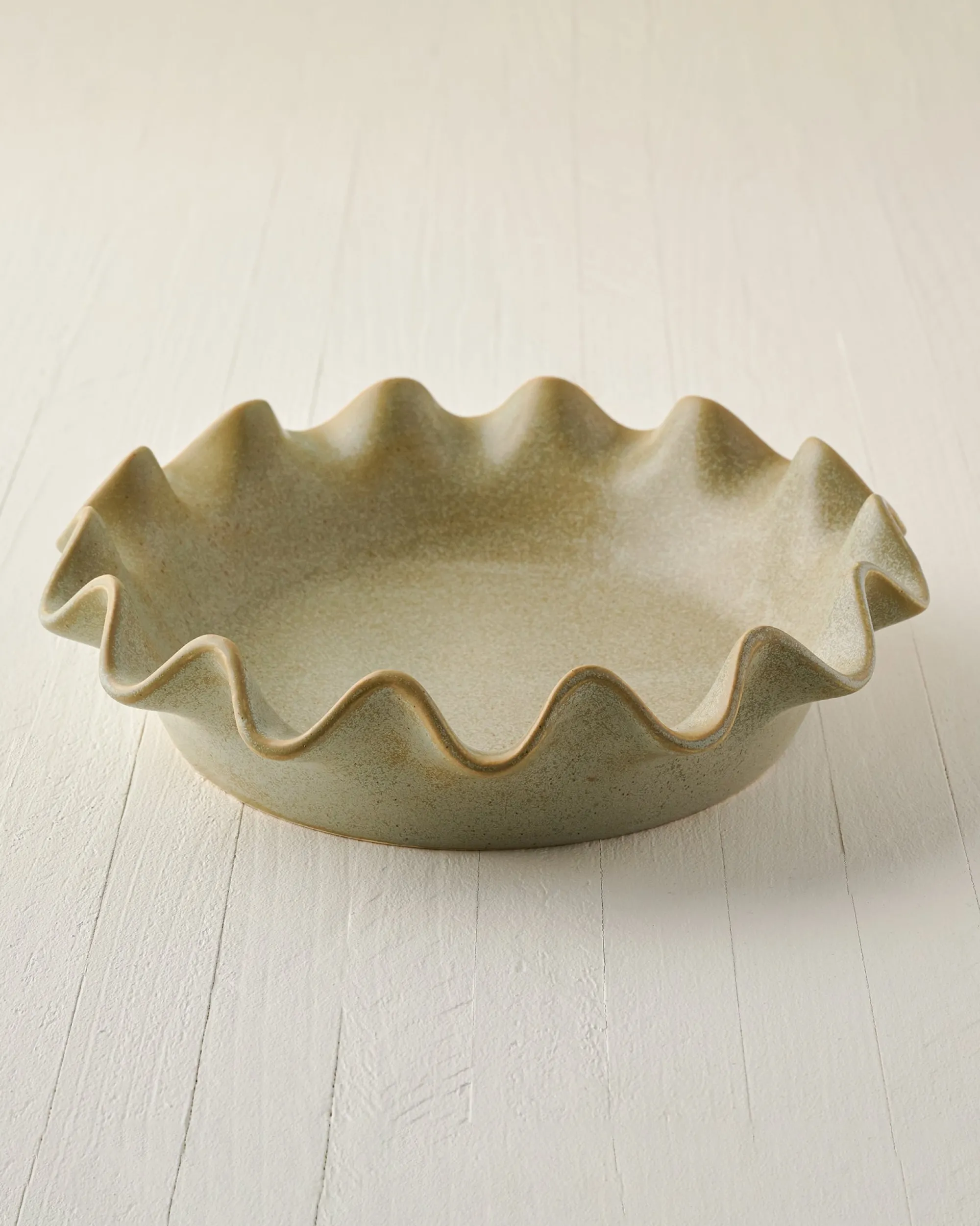 VND7018 Makerspalm, LLC Loden Green Scalloped Pie Dish