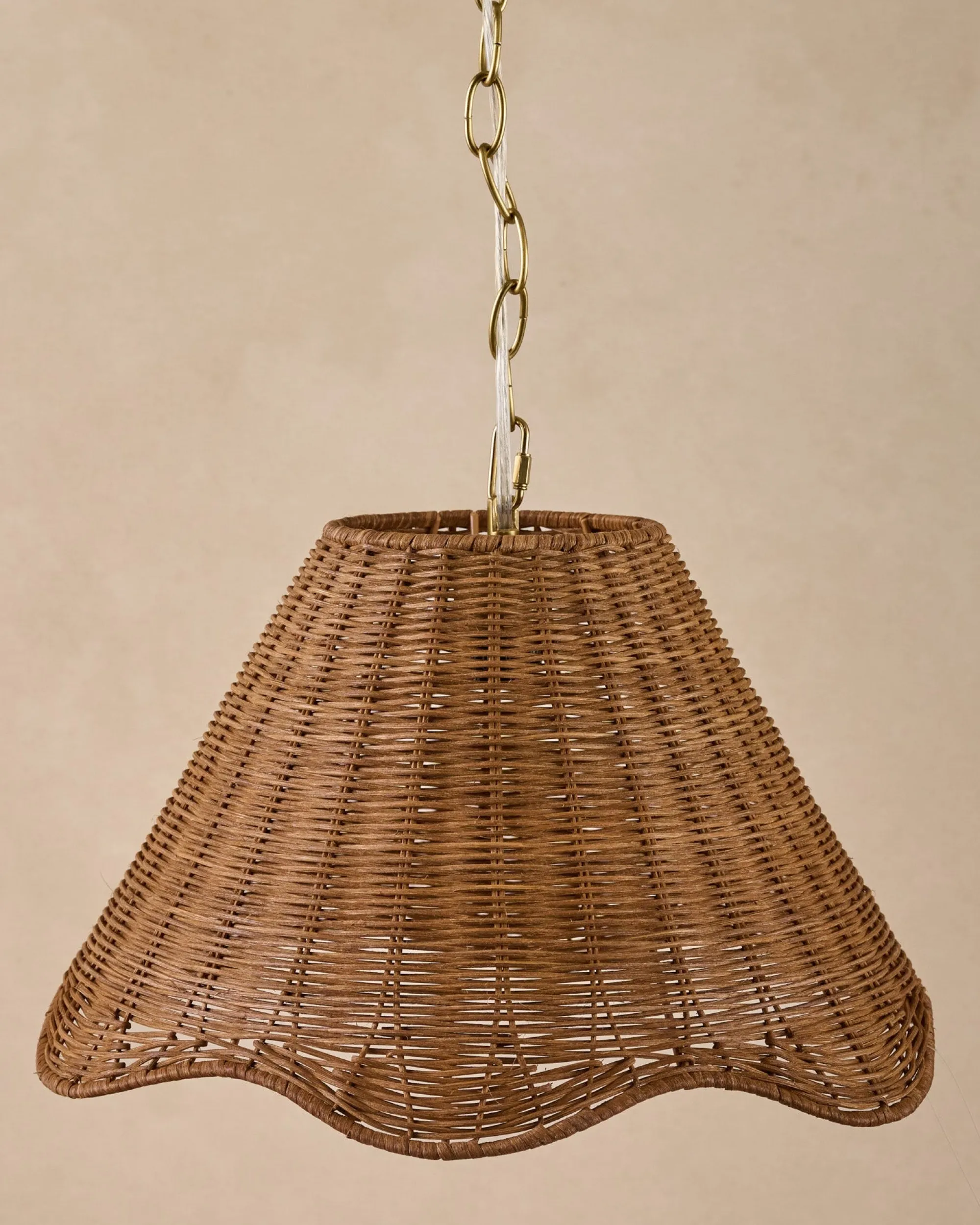 VND6475 StyleCraft Home Collection Lucinda Rattan Scallop Pendant (-)