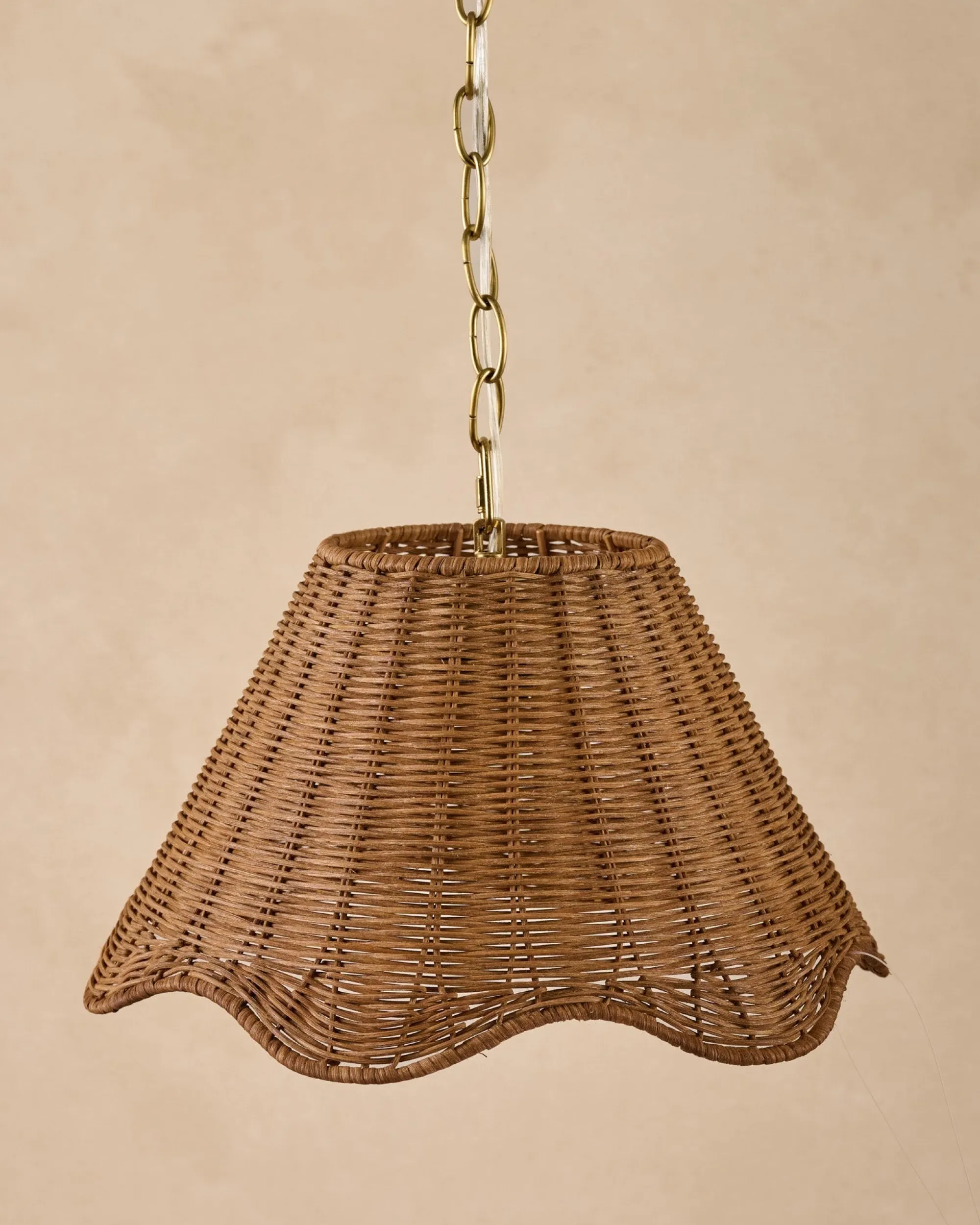 VND6475 StyleCraft Home Collection Lucinda Rattan Scallop Pendant (-)