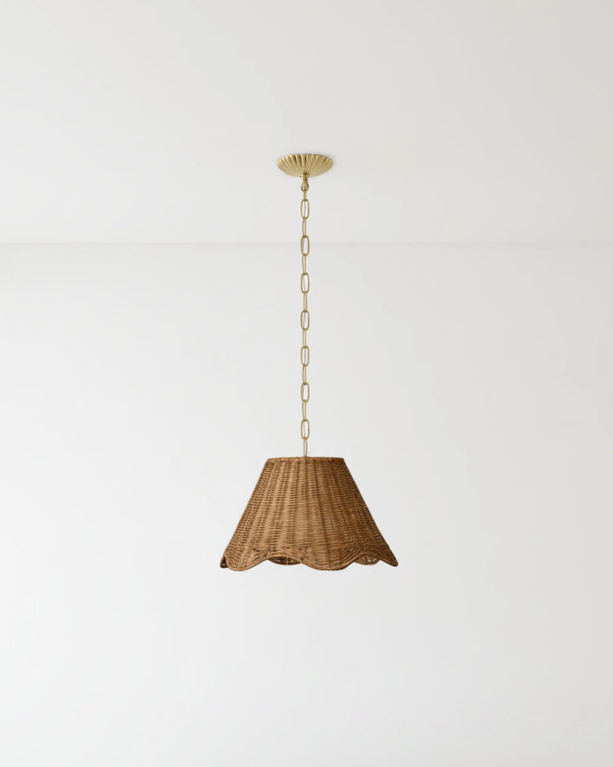 VND6475 StyleCraft Home Collection Lucinda Rattan Scallop Pendant (-)