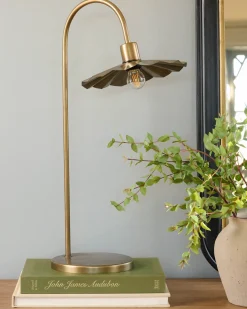 VND0183 Kalalou Lulu Brass Petal Lamp