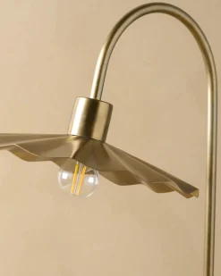 VND0183 Kalalou Lulu Brass Petal Lamp