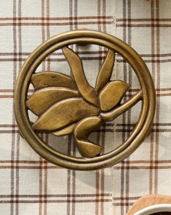 VND6628 Quality Products of India Magnolia Antique Brass Trivet