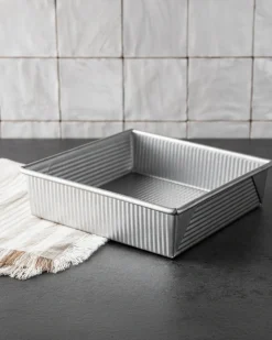 VND6234 Premier Pan Company Magnolia Baking Pan