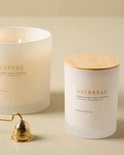 VND0040 Couture Brands LLC Magnolia Daybreak Candle