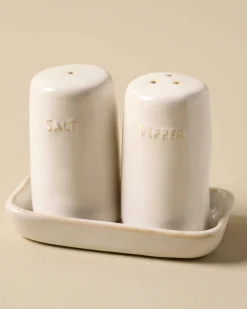 VND6562 Chaozhou Highland Crafts Company Ltd Magnolia Est. Salt and Pepper Shakers