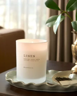 VND0040 Couture Brands LLC Magnolia Linen Candle