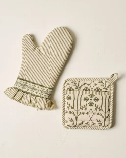 VND6843 KARUR GOLDLINE EXPORTS LLP Magnolia Olive Pin Stripe Oven Mitt + Pot Holder Set
