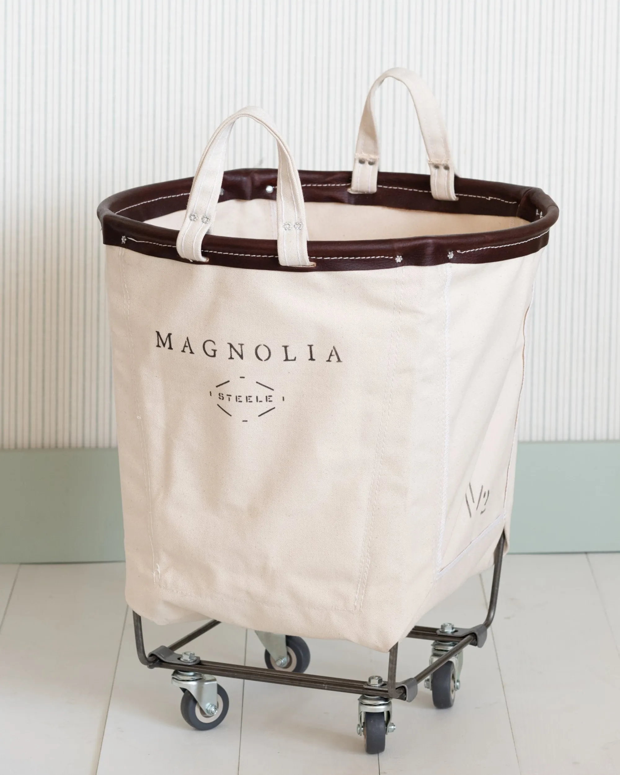 VND5987 Steele Canvas Basket Corp Magnolia Steele Canvas Round Truck - 1.5 BU