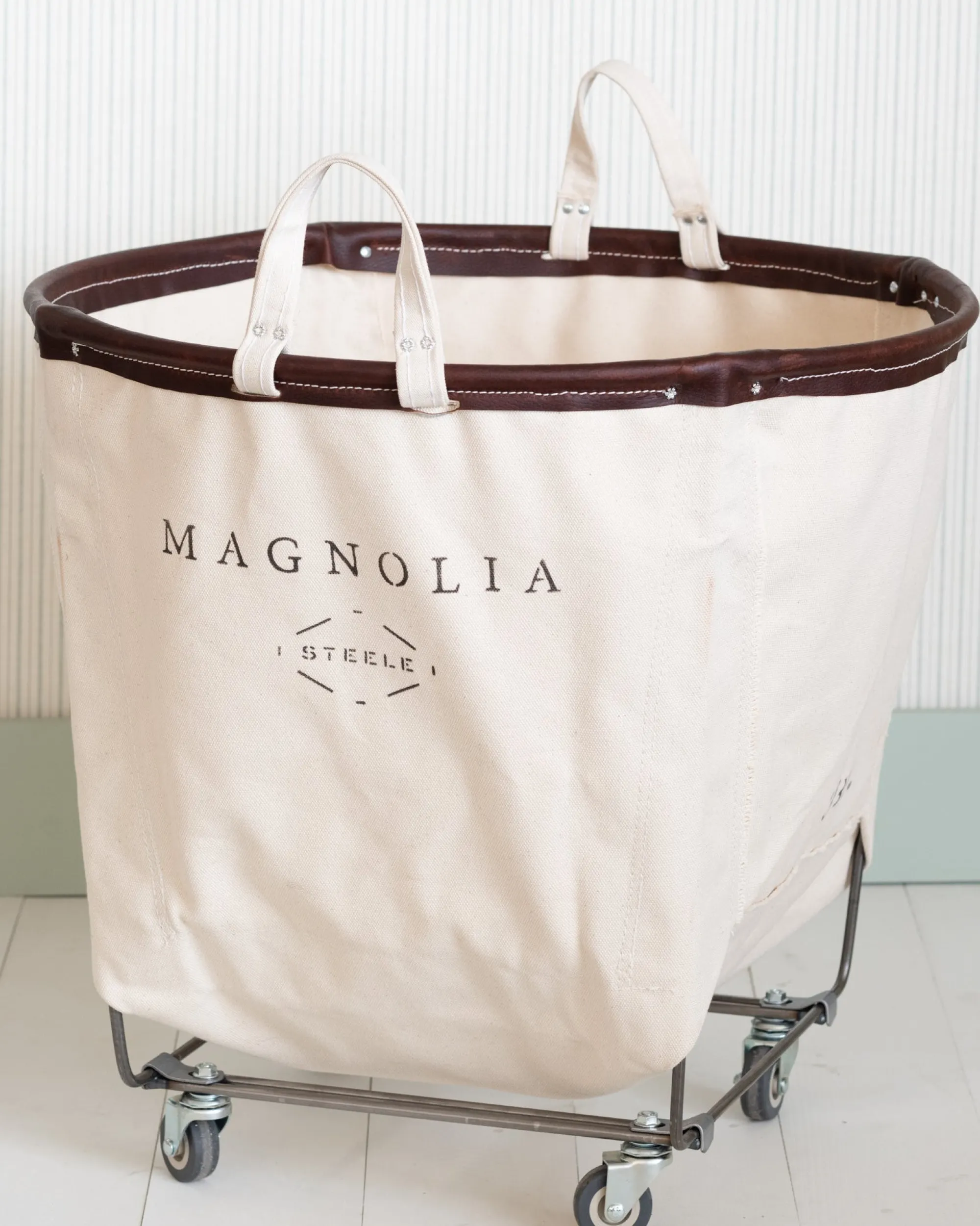 VND5987 Steele Canvas Basket Corp Magnolia Steele Canvas Round Truck - 3 BU