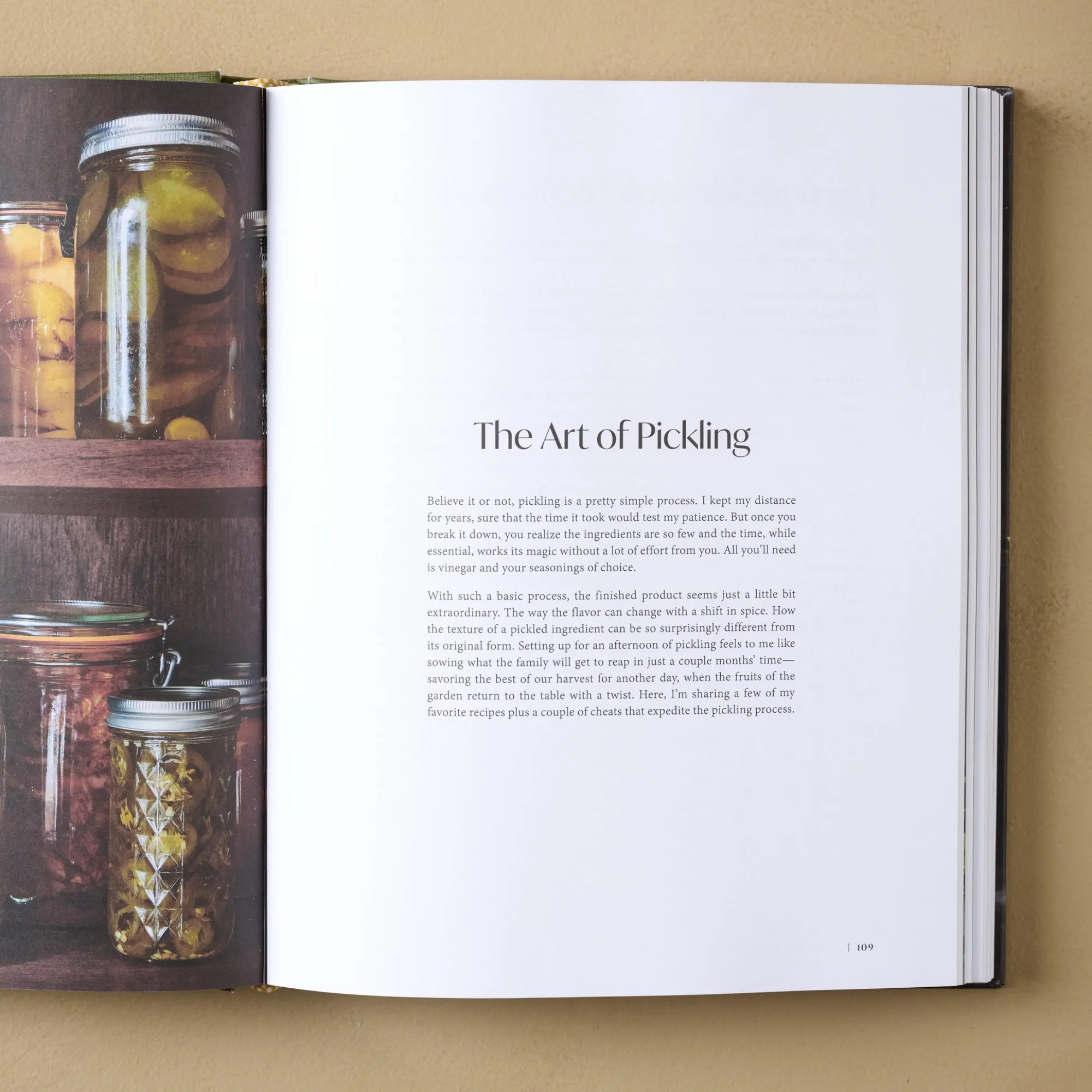 VND0066 HarperCollins Publishers, LLC Magnolia Table Cookbook, Volume 3