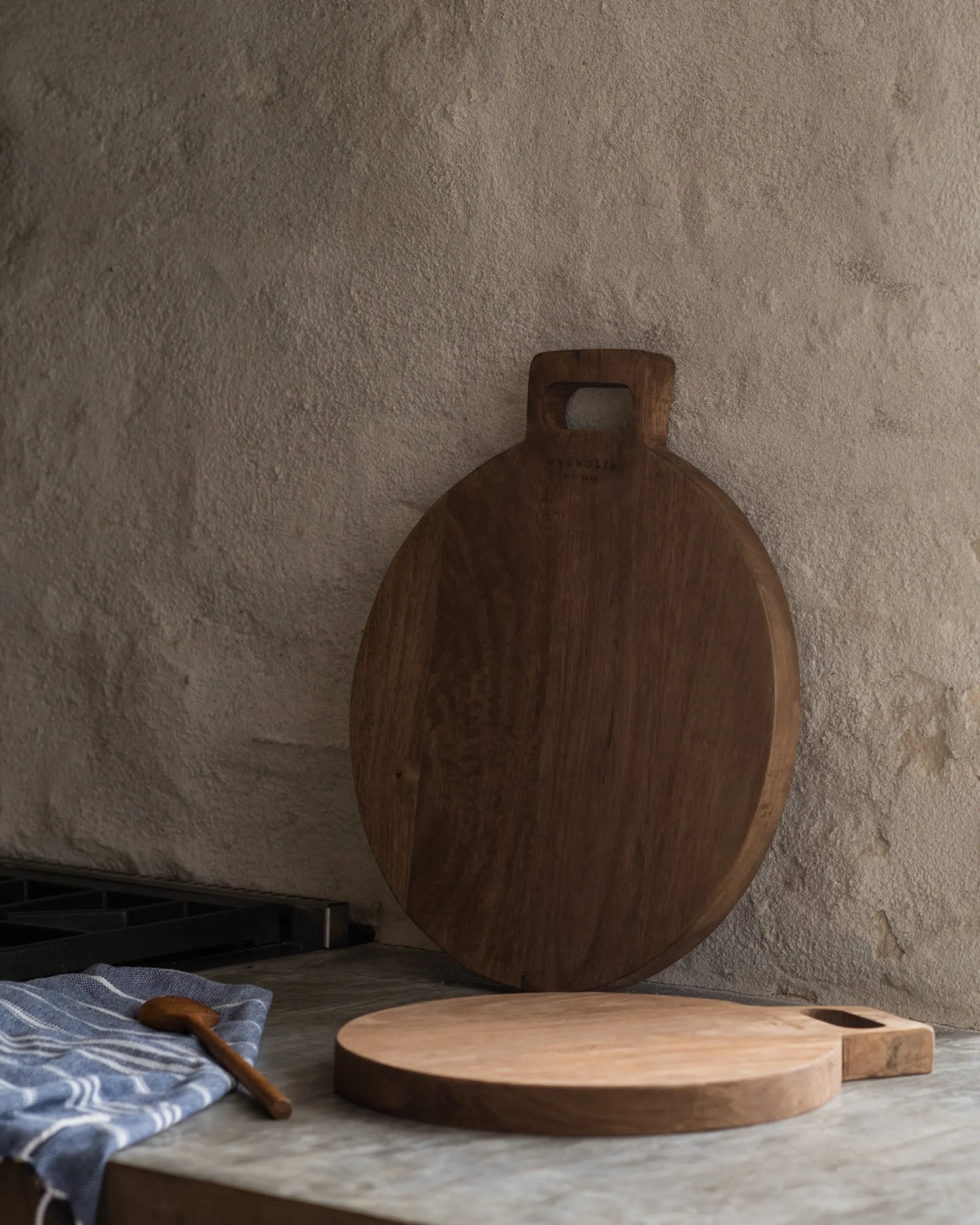 VND6622 ARVIND EXPO-CRAFTS Mango Wood Round Bread Board