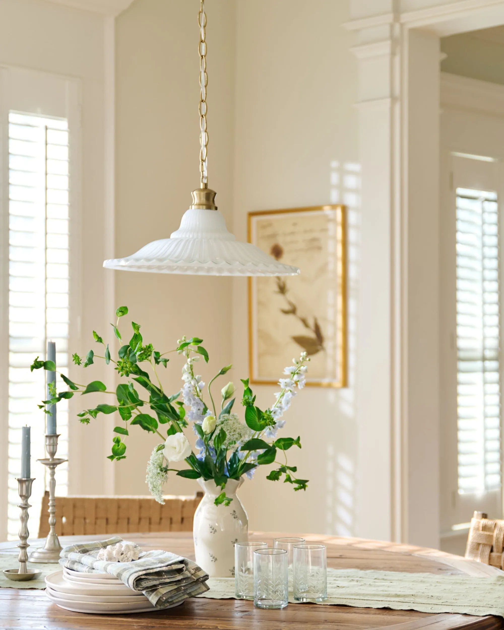 VND6475 StyleCraft Home Collection Marjorie Milk Glass Pendant (-)