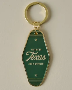 VND3322 Three Potato Four Meet Me in Texas Enamel Hotel Keytag Keychain