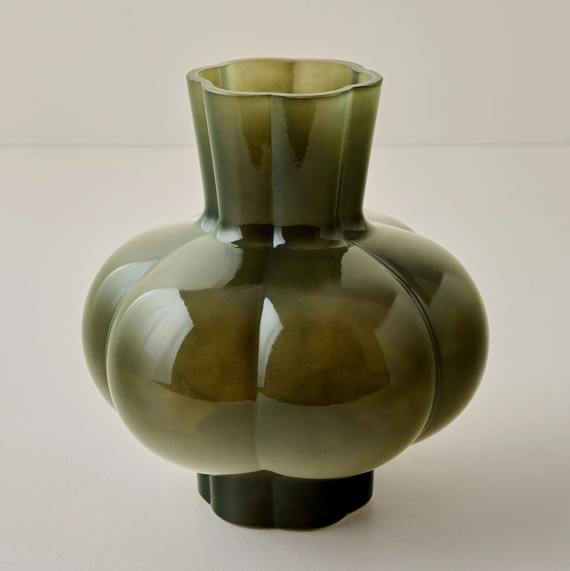 VND0164 Creative Co-op Inc Meredith Glass Vase