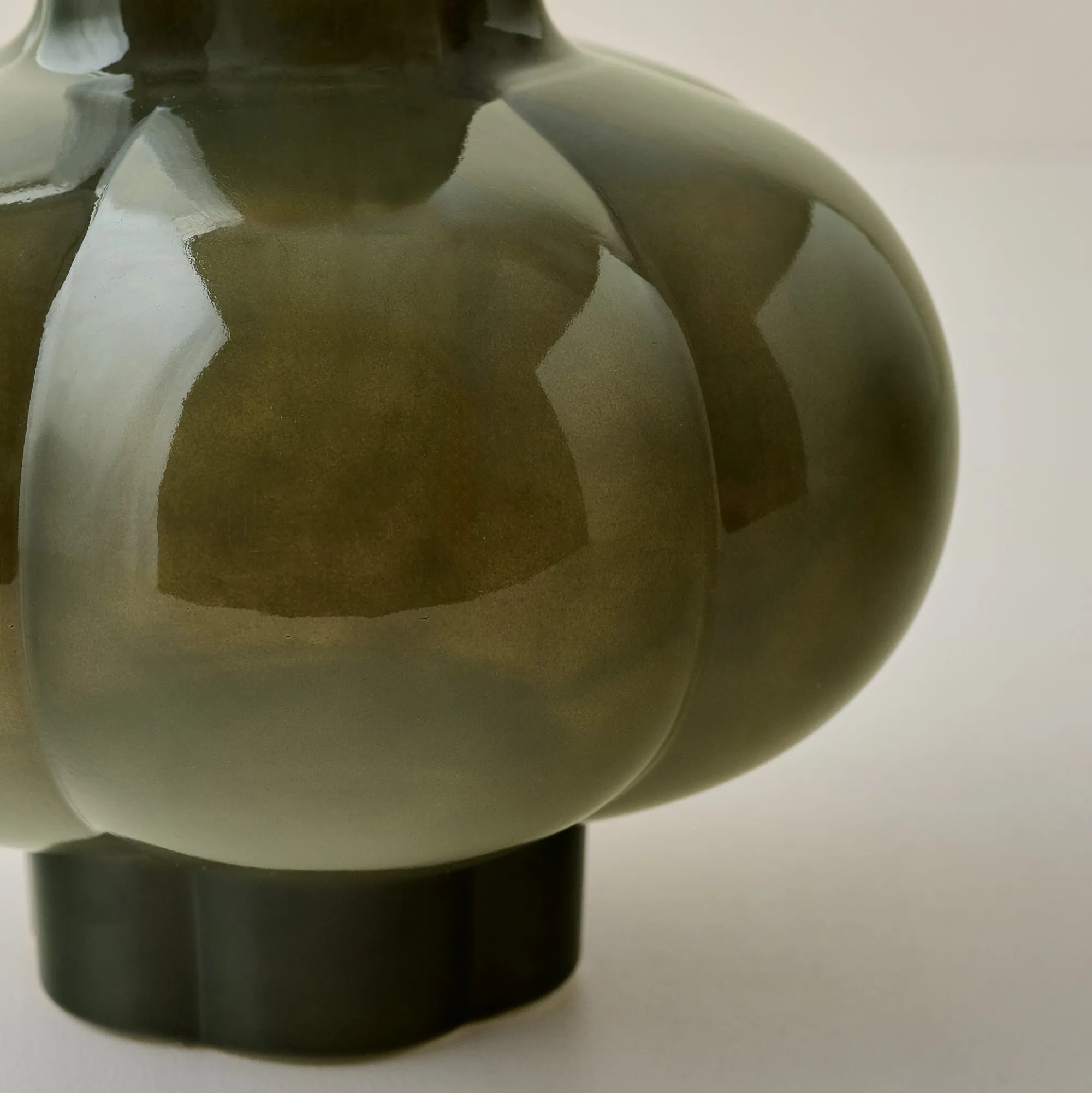 VND0164 Creative Co-op Inc Meredith Glass Vase
