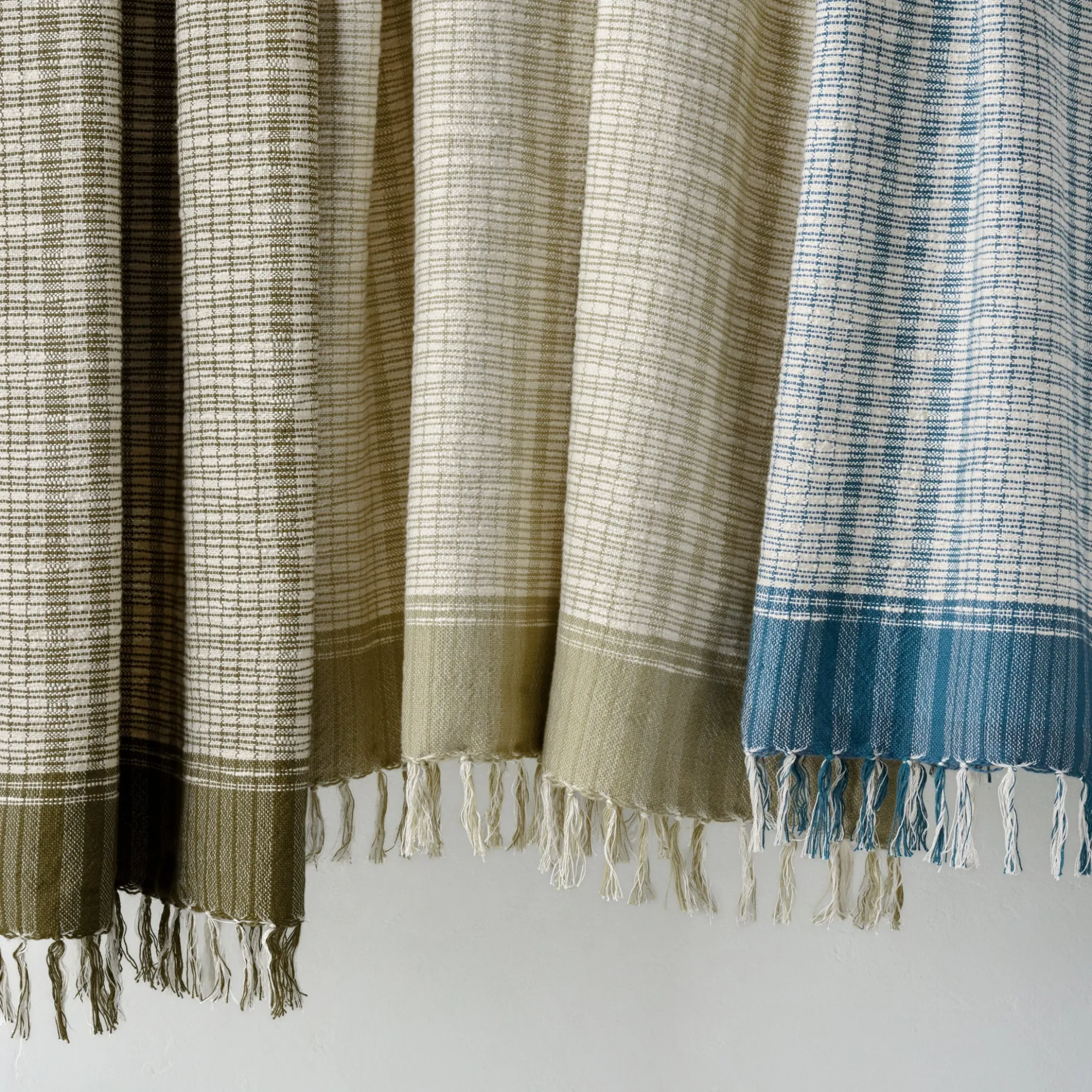 VND7018 Makerspalm, LLC Merrill Plaid Throw