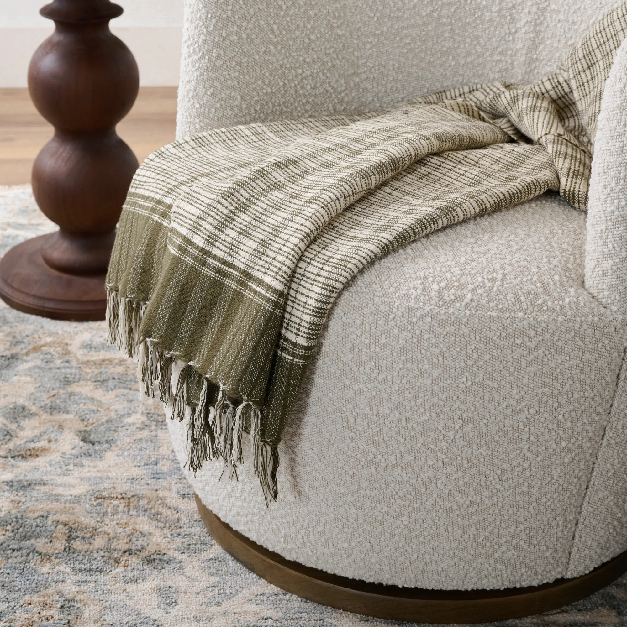 VND7018 Makerspalm, LLC Merrill Plaid Throw