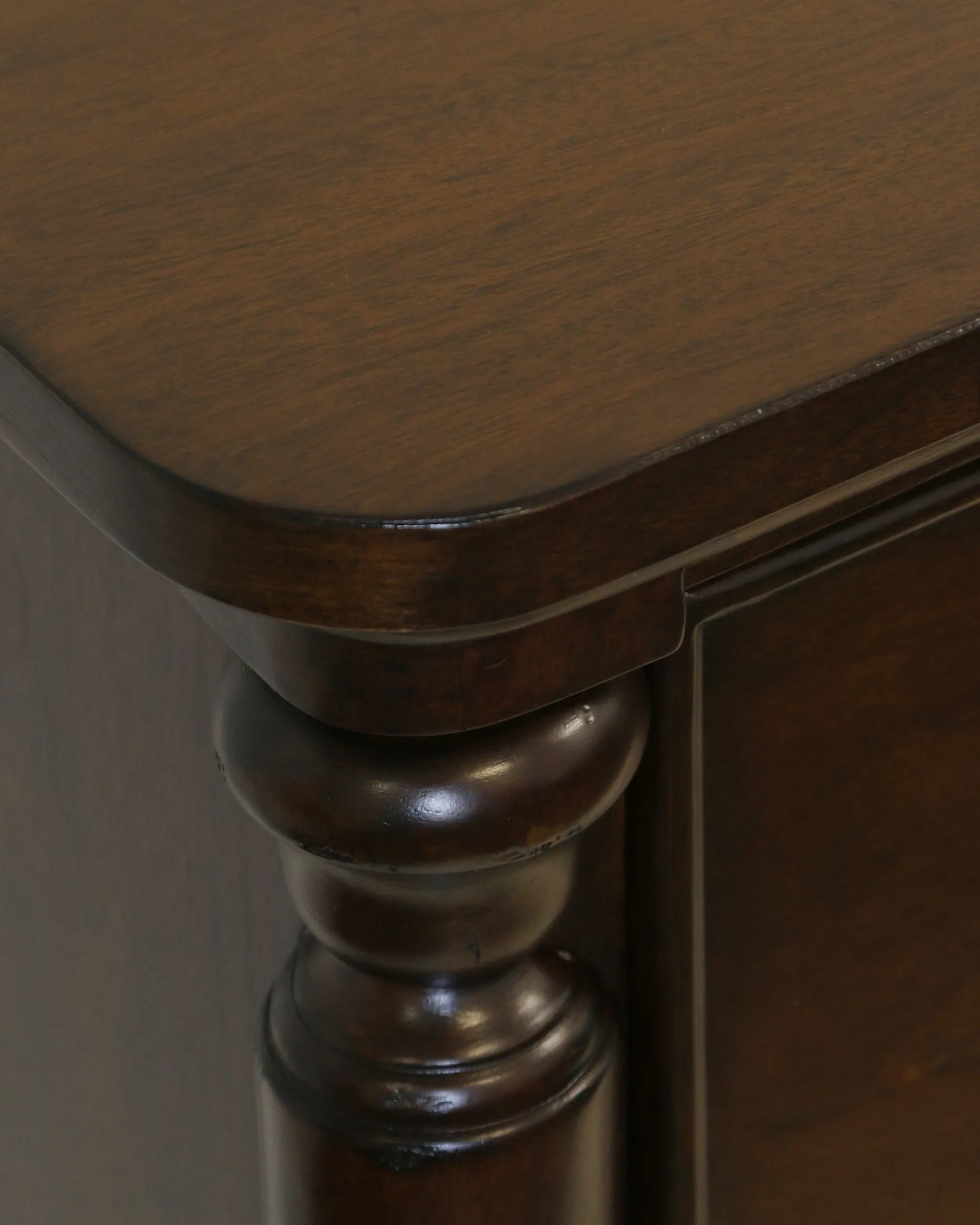 VND6475 StyleCraft Home Collection Miller Dresser