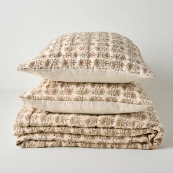 Magnolia Natural Flora Block Print Quilt + Sham Set (King)