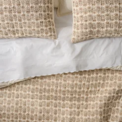 Magnolia Natural Flora Block Print Quilt + Sham Set (Queen)
