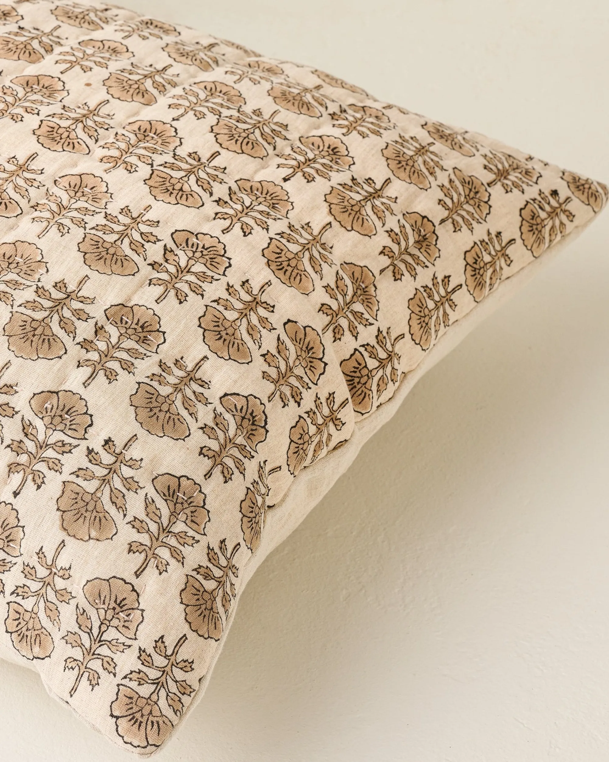 Magnolia Natural Flora Block Print Quilt + Sham Set (Queen)