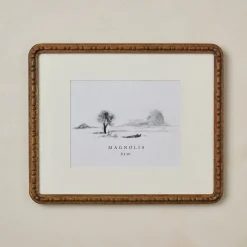 VND8122 R R INDUSTRIES Nicolette Carved Wood Photo Frame