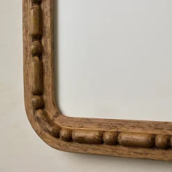 VND8122 R R INDUSTRIES Nicolette Carved Wood Photo Frame
