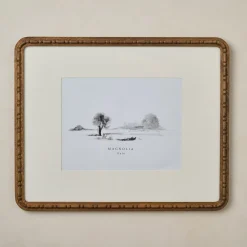 VND8122 R R INDUSTRIES Nicolette Carved Wood Photo Frame