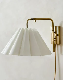 VND6475 StyleCraft Home Collection Odette Linen Scallop Swivel Plug-In Sconce